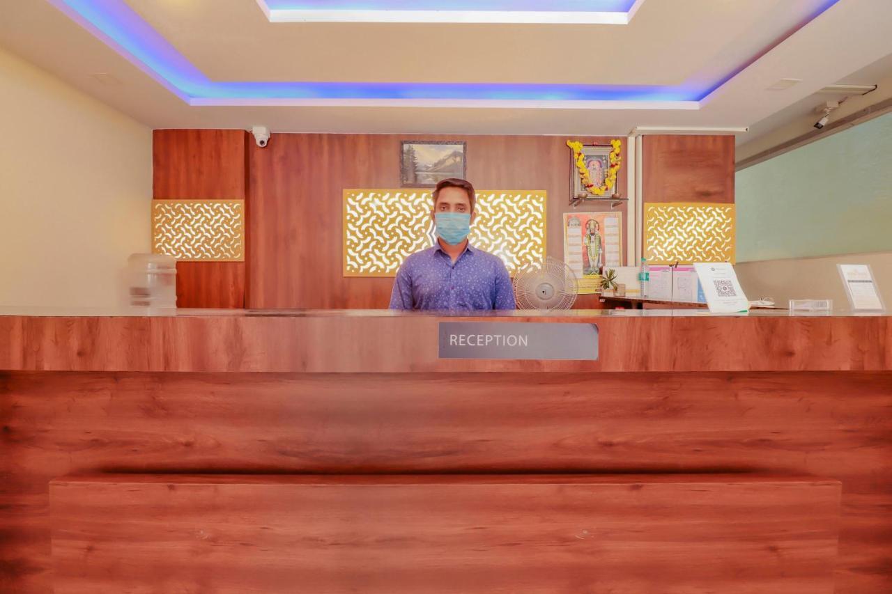 Oyo Flagship 80044 Royal Wood Deluxe 班加罗尔 外观 照片